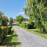 Campsite Le Pont Rouge & Les Vignes *