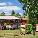 Le Pont Rouge & Les Vignes Campsite