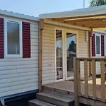 Le Pont Rouge & Les Vignes Campsite
