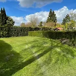 Campsite Le Pont Rouge & Les Vignes *